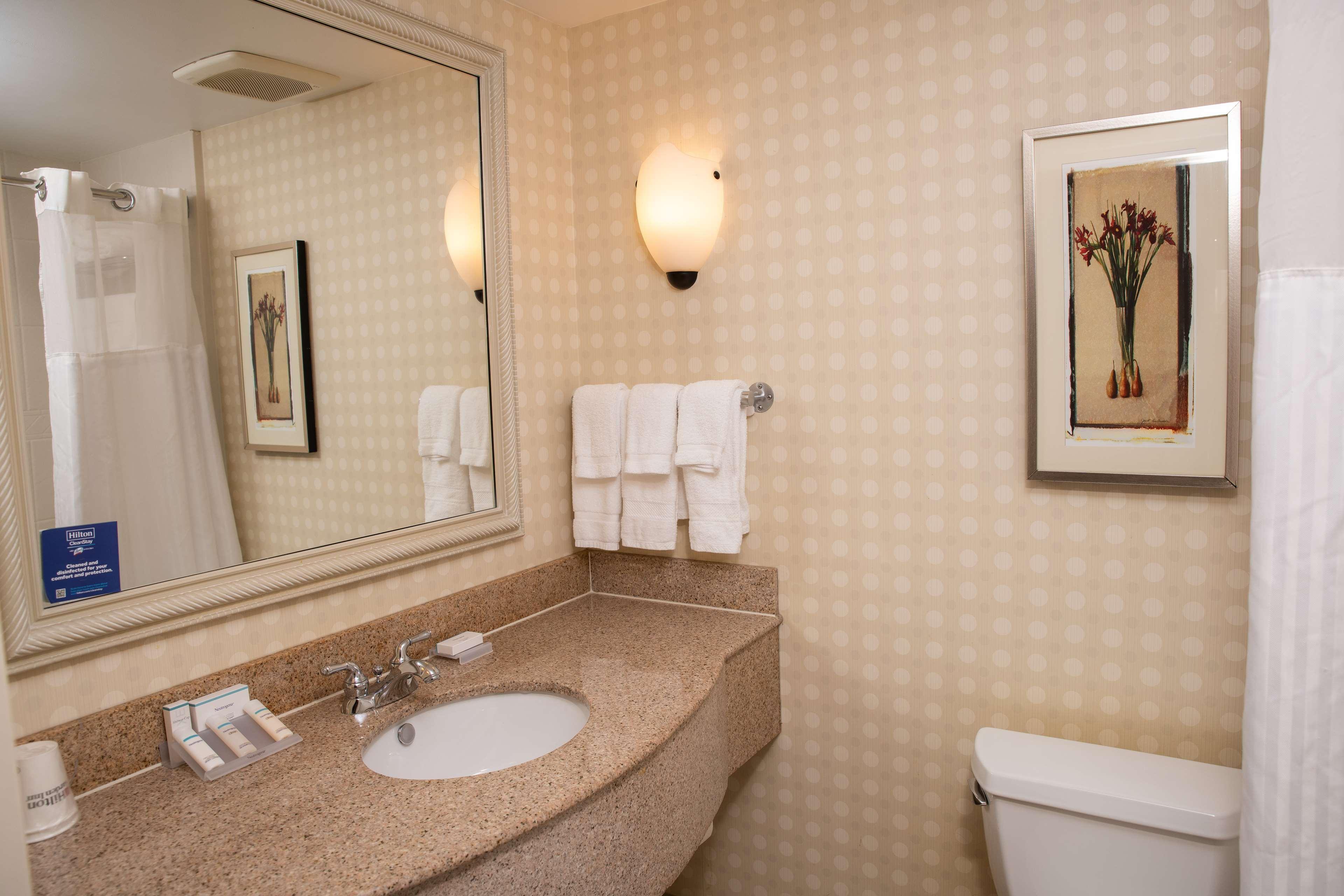 Hilton Garden Inn Erie Kearsarge Dış mekan fotoğraf