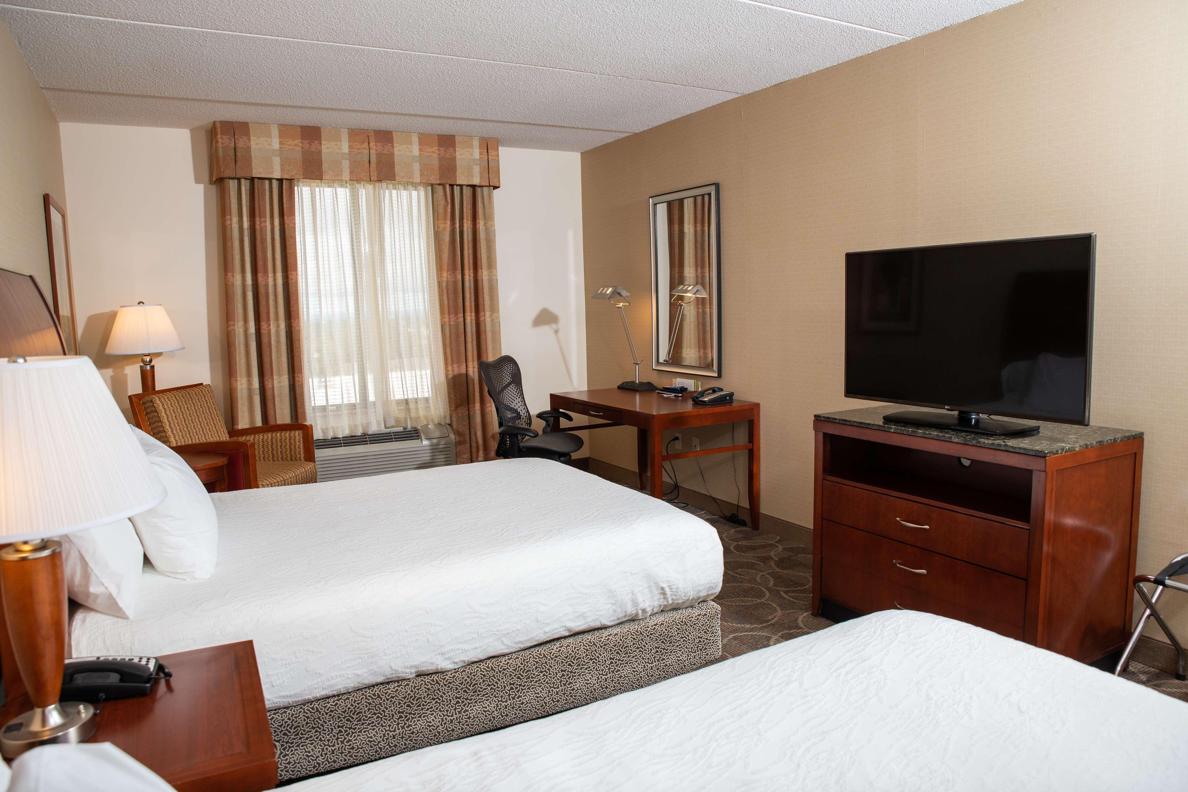 Hilton Garden Inn Erie Kearsarge Dış mekan fotoğraf