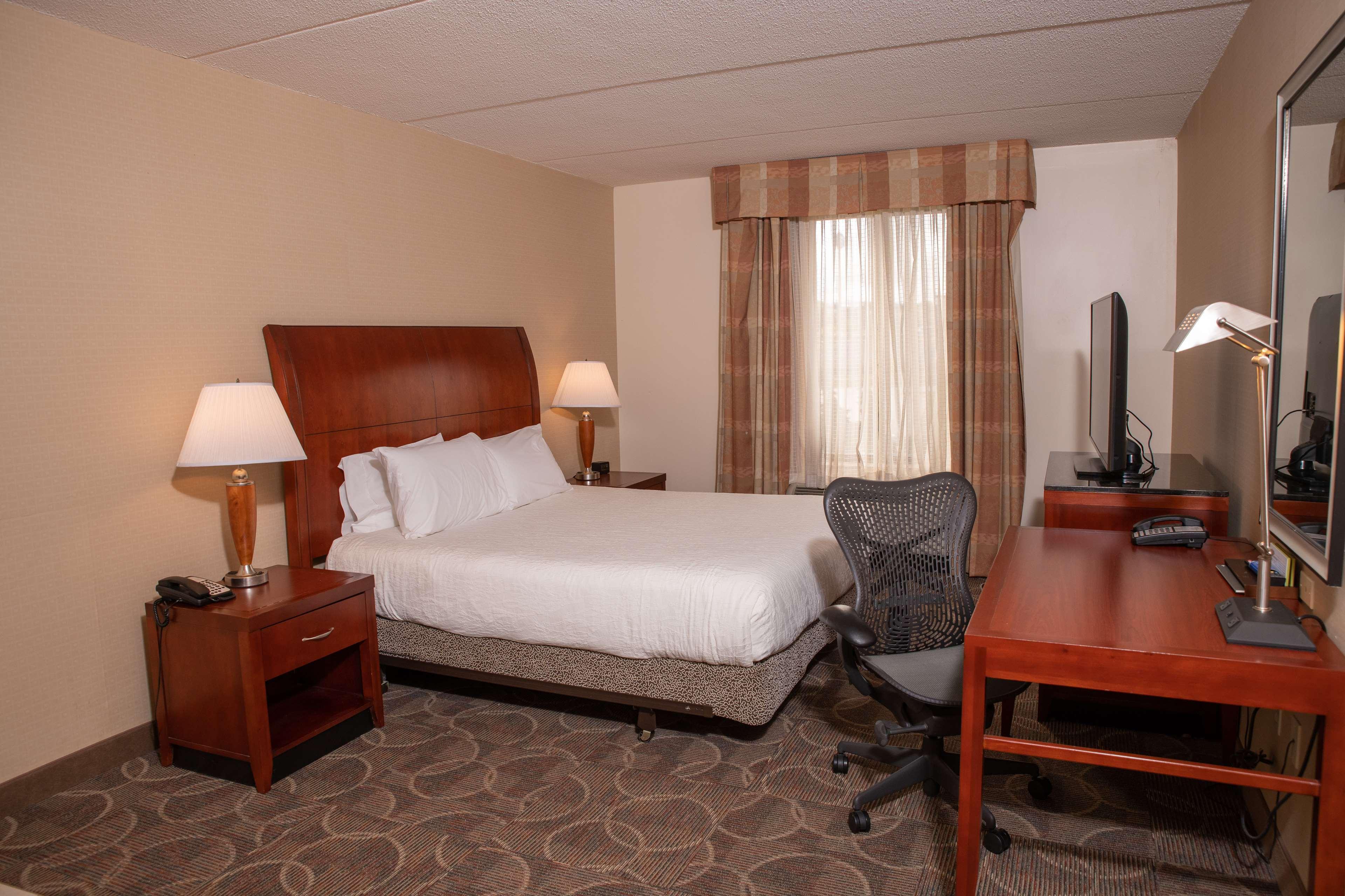 Hilton Garden Inn Erie Kearsarge Dış mekan fotoğraf