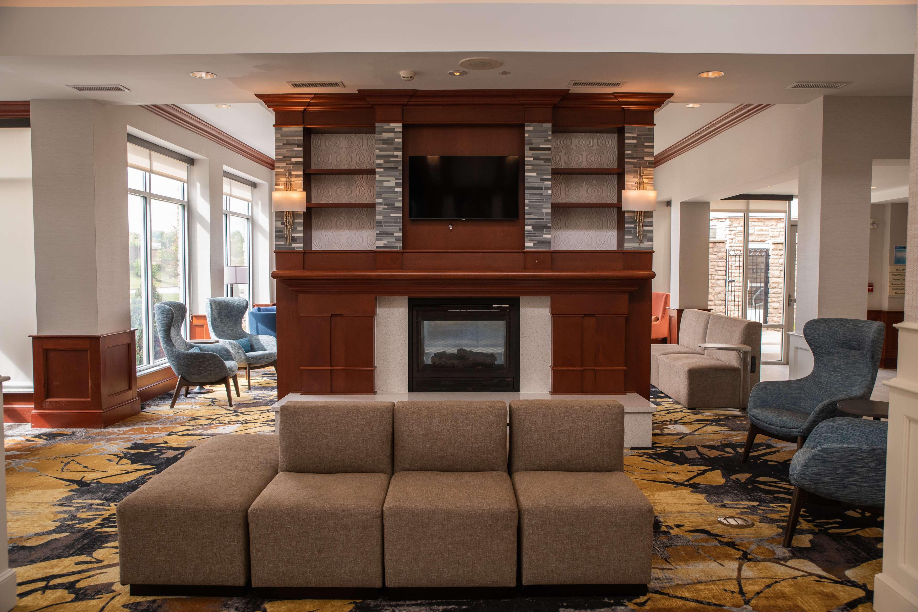 Hilton Garden Inn Erie Kearsarge Dış mekan fotoğraf