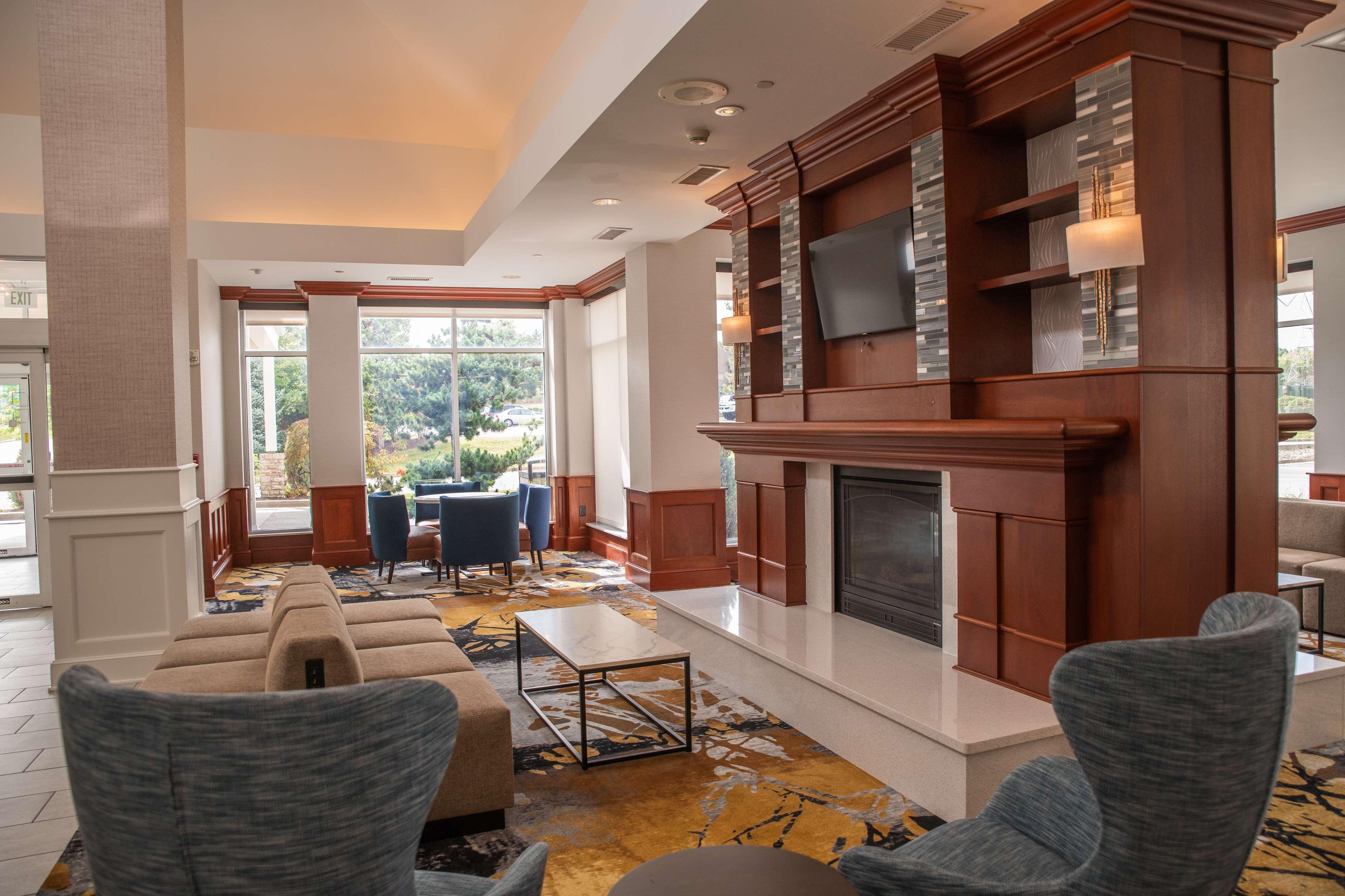Hilton Garden Inn Erie Kearsarge Dış mekan fotoğraf