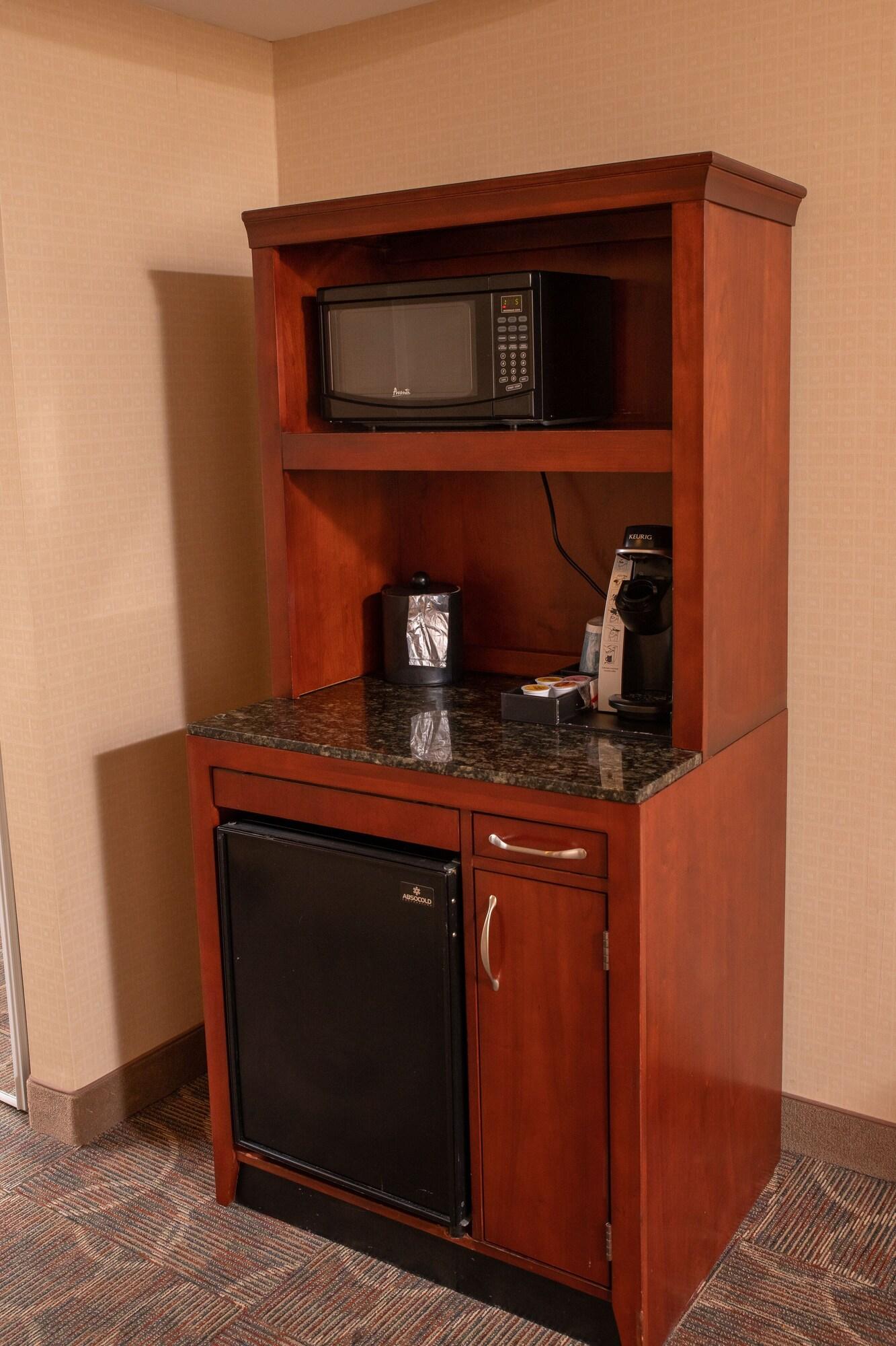 Hilton Garden Inn Erie Kearsarge Dış mekan fotoğraf